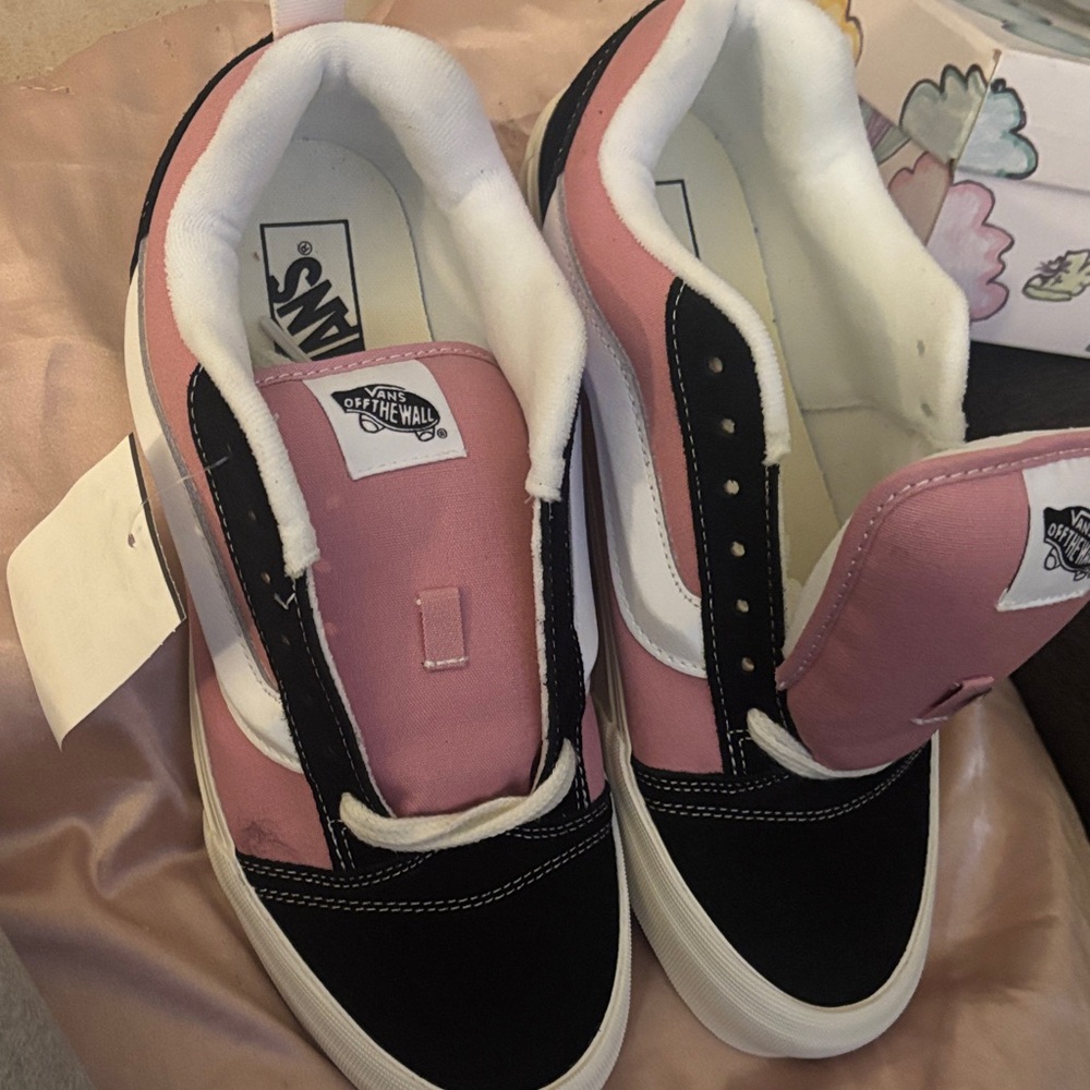 Vans Black and Pink Low-Top Sneakers